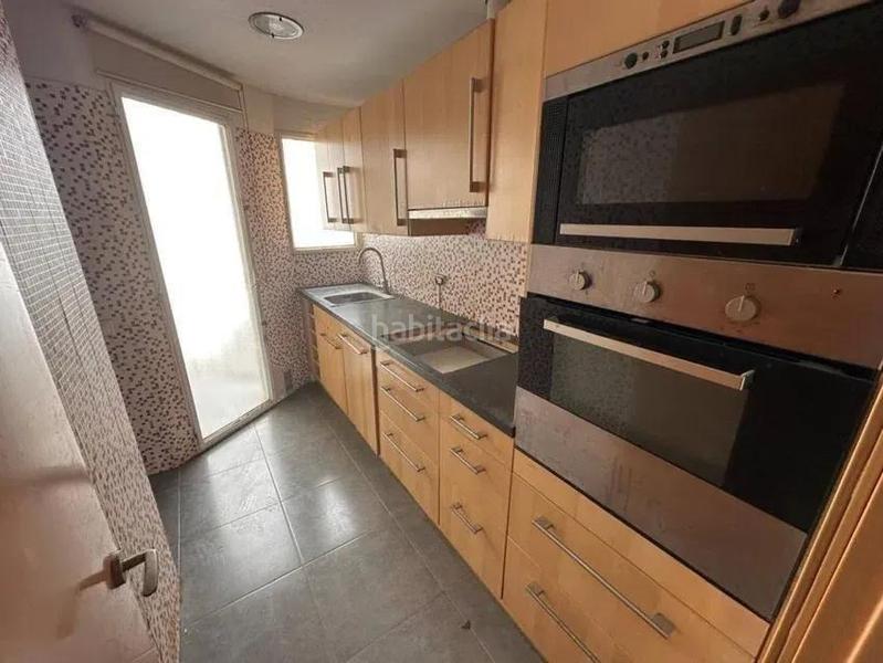 Foto bbef1ee6-1a69-45cd-b05e-070bb7d344ad. Etagenwohnung in Llefià Badalona