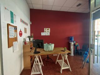 Miete Geschäftsraum  Avenida de santa coloma. Local en alquiler en santa coloma de cervello