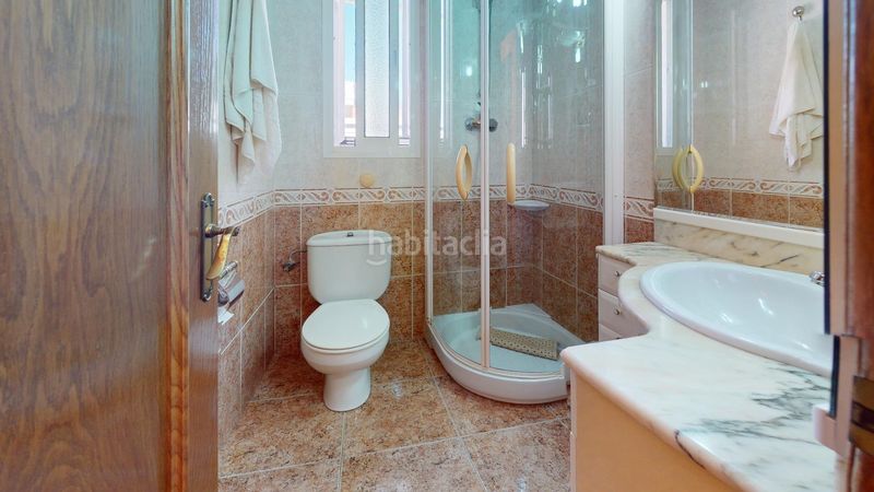 Foto 5afabb74-0060-4212-acbe-20c75febfc36. Casa amb aparcament a La Roureda Viladecans