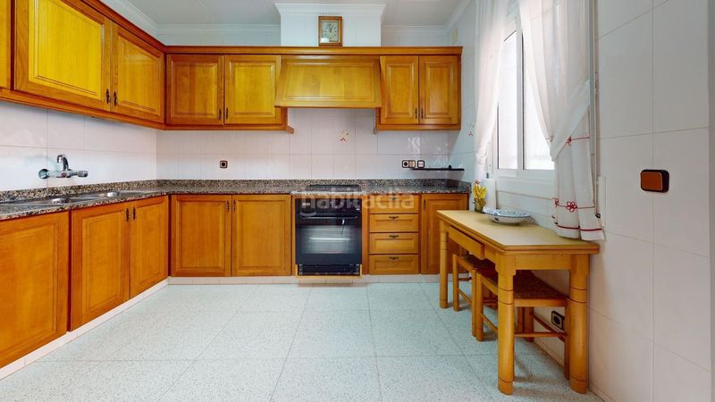 Foto 73f89c6d-9fab-4a79-a2fd-68a4f8f38730. Casa amb aparcament a La Roureda Viladecans