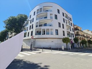 Local Comercial a JOSEP MIQUEL QUINTANA 65