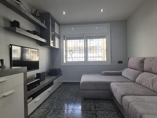 Planta baixa a Carrer LLOBREGOS