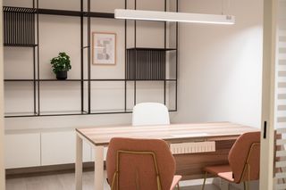 Lloguer Local Comercial  Rambla rafael casanova de. Oficina en coworking la plaza