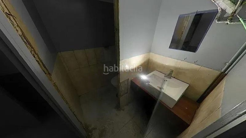 Foto 36a0a5e1-518d-44bb-b16b-3a4c8e91bcac. Local comercial a Raval Barcelona