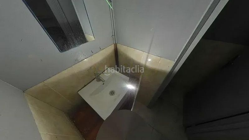 Foto b184ccc3-b795-4c89-8d77-7a45de88e289. Local comercial a Raval Barcelona
