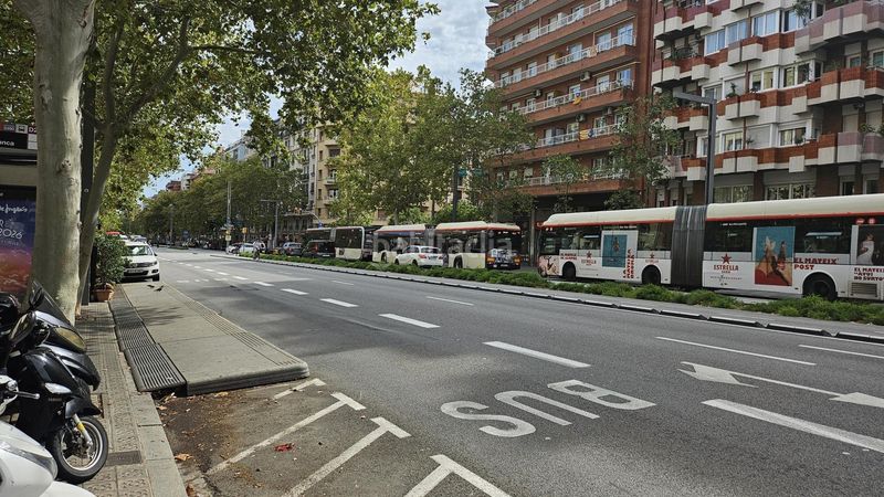Foto fd8a5658-594f-413a-83ee-479bb7639cd6. Aparcament cotxe a Sant Antoni Barcelona