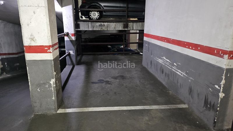 Foto acb26f3e-1086-43b3-ad94-a3ea06b183ac. Aparcament cotxe a Vila de Gràcia Barcelona