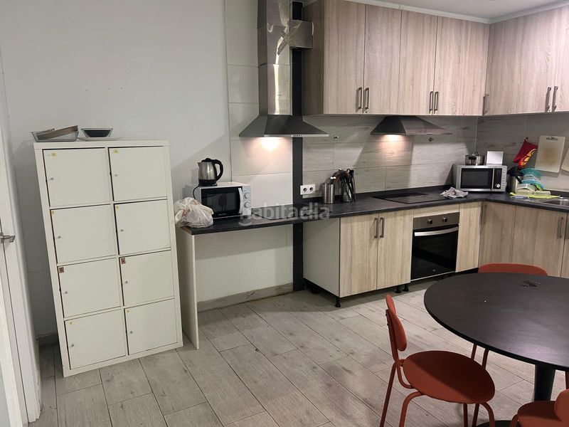 Foto e1bb67de-2125-4135-a0d8-1b6a8a4f32df. Loft a El Camp de l´Arpa del Clot Barcelona