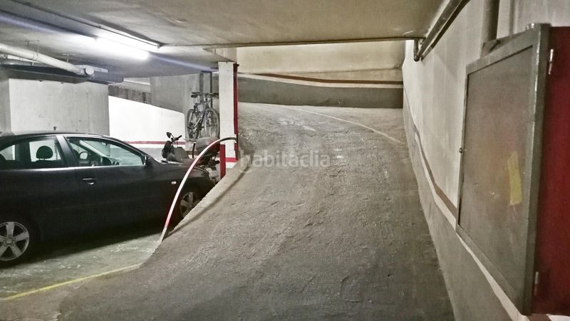 Foto 28549062-03ca-4260-a7e7-3e1b18710fab. Aparcament cotxe a La Sagrera Barcelona