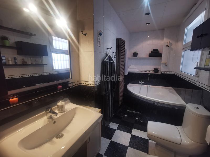 Foto 450c0d16-e665-4265-b75b-914a7128a9e6. Pis a Centre Cornellà de Llobregat