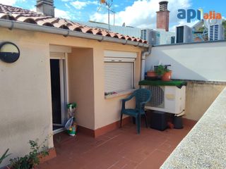 Flat  Carrer francesc guitart. Piso en rentabilidad  dúplex de cuatro habitaciones con terrazas