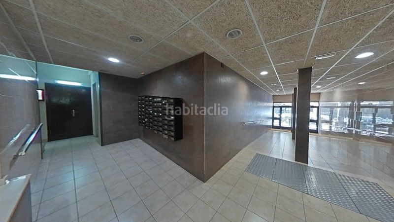 Foto 259d8c43-21a2-4b6f-8f04-04c6af477038. Estudi a El Clot Barcelona