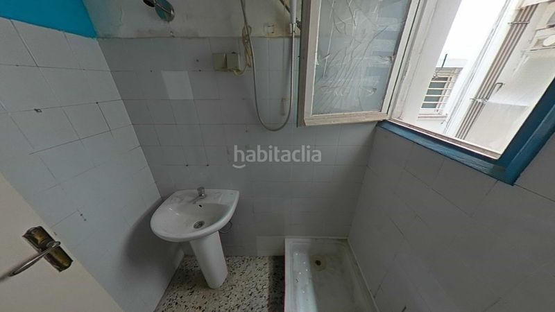 Foto 46ab27e5-91be-4ed9-a5d2-0f3aac376248. Estudi a El Clot Barcelona