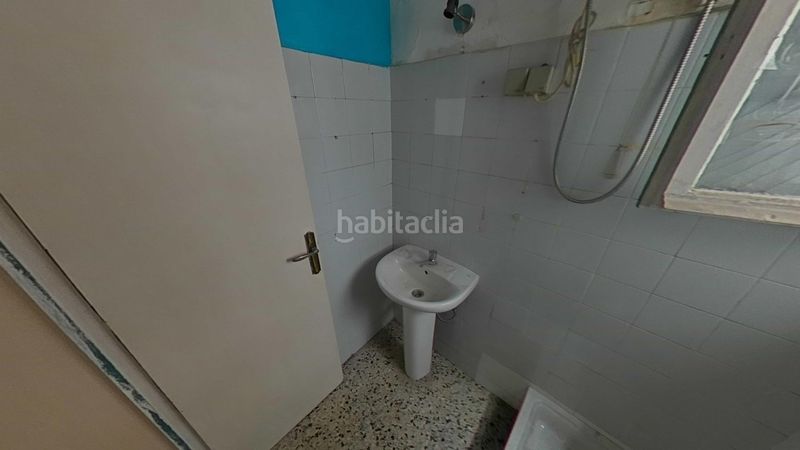 Foto da940d37-9762-4035-99a1-ccce1fb2ab93. Estudi a El Clot Barcelona