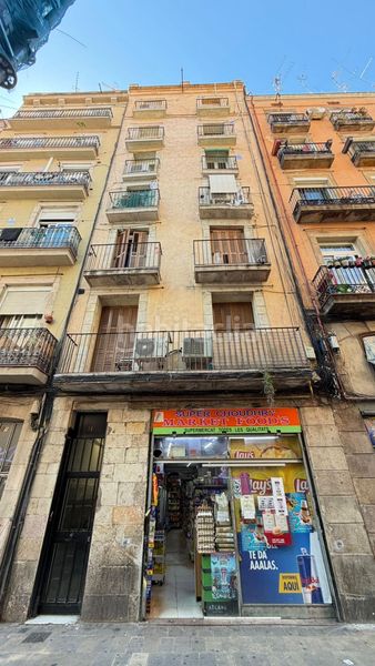 Foto bfb45f8e-c12d-4c7b-a9f8-86bf19419504. Loft amb calefacció a Raval Barcelona