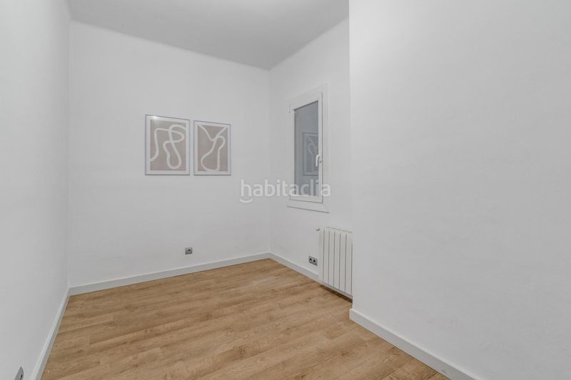Foto 1d4b83fa-f564-4437-afdc-c0e9aa52f899. Pis amb calefacció a Putget - Farró Barcelona