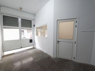 Geschäftsraum  Carrer carrer extremadura. Local comercial en venta en las planas, sant joan despí
