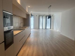 Duplex  Carrer carrer nàpols. Exclusivo dúplex tipo townhouse con acceso independiente junto a