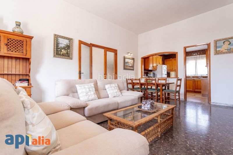 Foto a04b9a3f-c9bb-4567-bcff-1583a5b28d02. Casa adossada amb aparcament piscina a Els Masos - Els Garrofers Coma-ruga