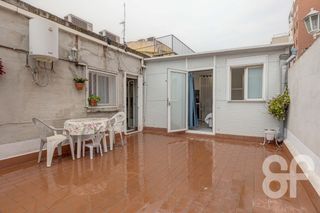 Penthouse  Pasaje espiria. Ático con espectacular terraza junto al parc güell