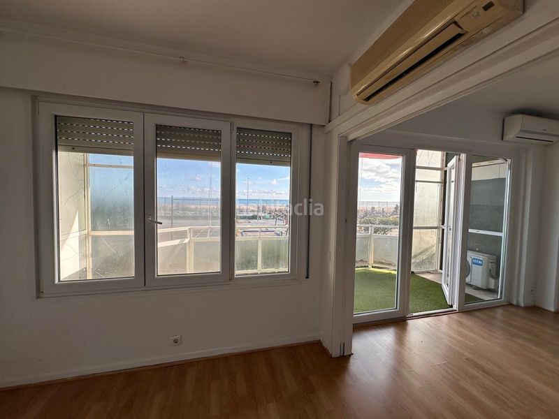 Foto 77e9fbc4-357e-4642-85f8-85acd08d2e62. Apartament amb aparcament piscina a les botigues de Sitges Sitges