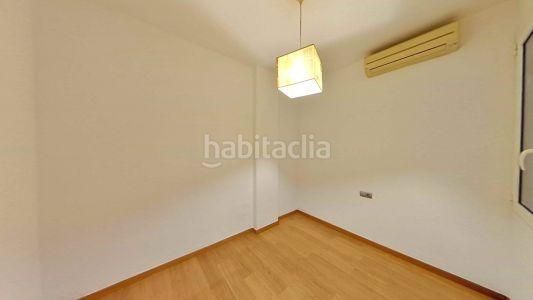 Foto 796caf77-ede8-4499-9913-cf11a74e29c8. Pis a Poblenou Barcelona