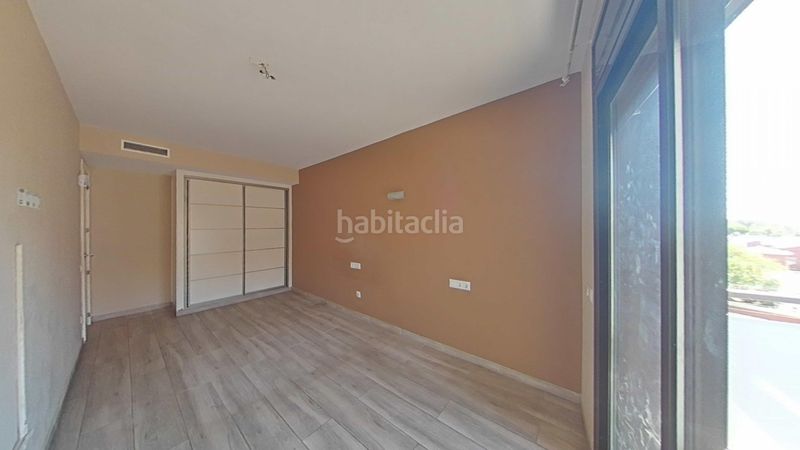 Foto 55d91624-123a-467a-a07d-85e023540e6a. Dúplex amb aparcament a Centre Castelldefels