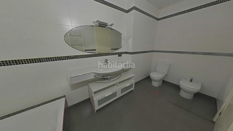 Foto 640b2e55-f1e7-49be-9c9b-ab0330c01a1d. Casa amb aparcament piscina a Vallirana