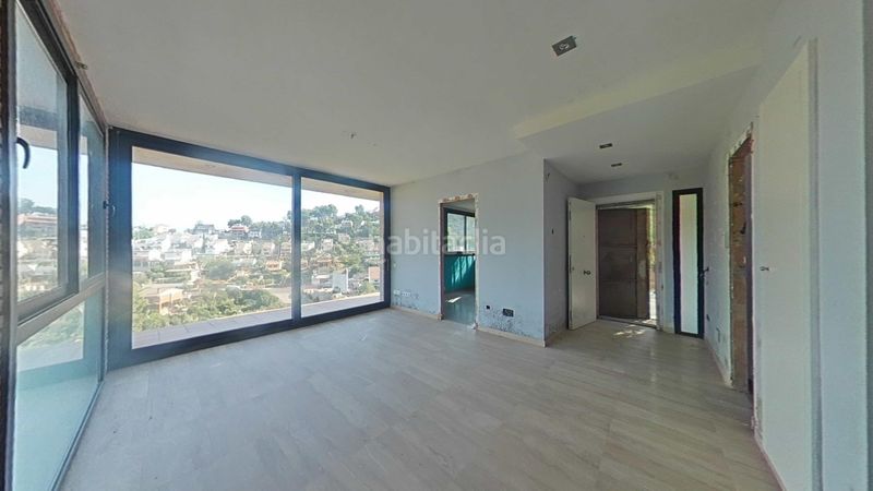 Foto ae5b1ecf-6892-42da-a39e-119027807347. Casa amb aparcament piscina a Vallirana