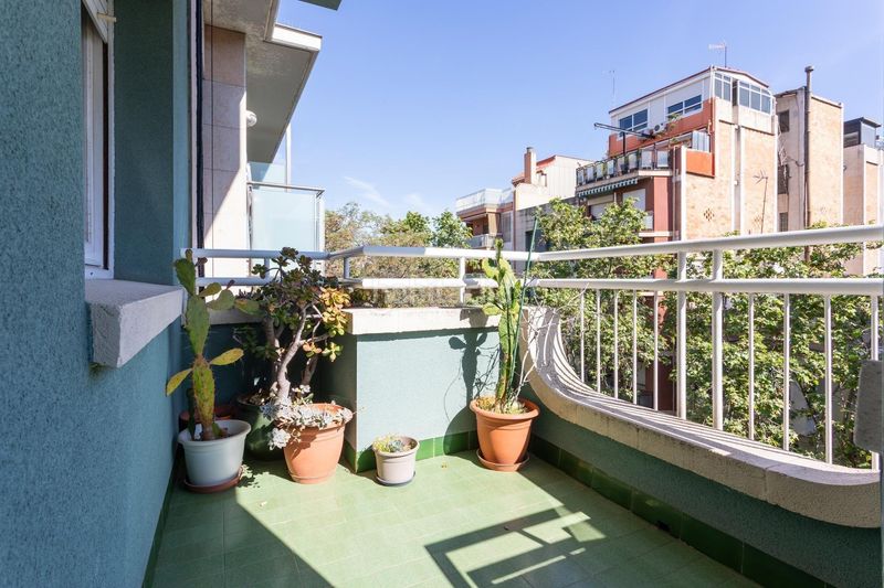 Foto a89f289c-f27d-4a04-a827-d9ec52c549ae. Apartament amb aparcament a Navas Barcelona