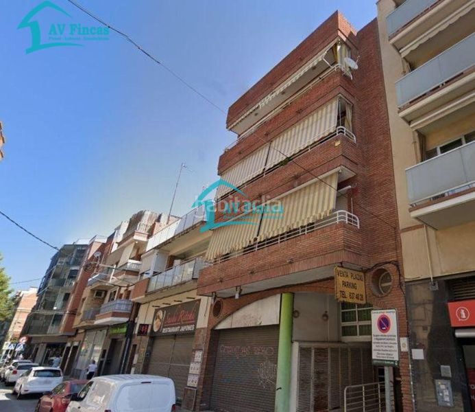 Foto bd2069a5-c85b-4940-9c22-37d58f42d491. Local comercial a Centre Viladecans