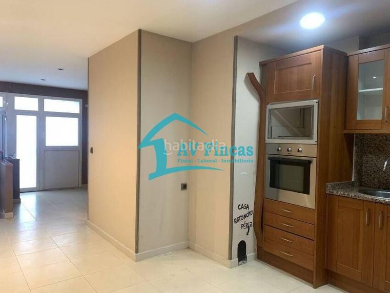 Foto 88787815-2c07-4142-b465-b1a4e4f1d53f. Zweistöckige wohnung in Corbera de Llobregat