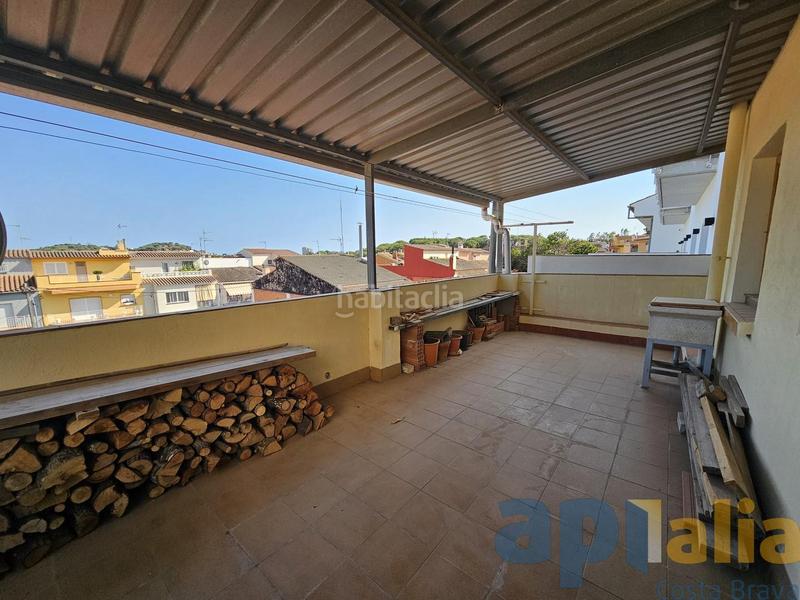 Foto 455f9d95-f4dd-48d8-a1b7-4044b69f1dc1. Casa adosada  en venta en zona tranquila en Palamós