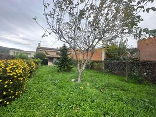 Bauernhof in Boadella i les Escaules. En venta casa con jardín y terraza en boadella  alt empordà