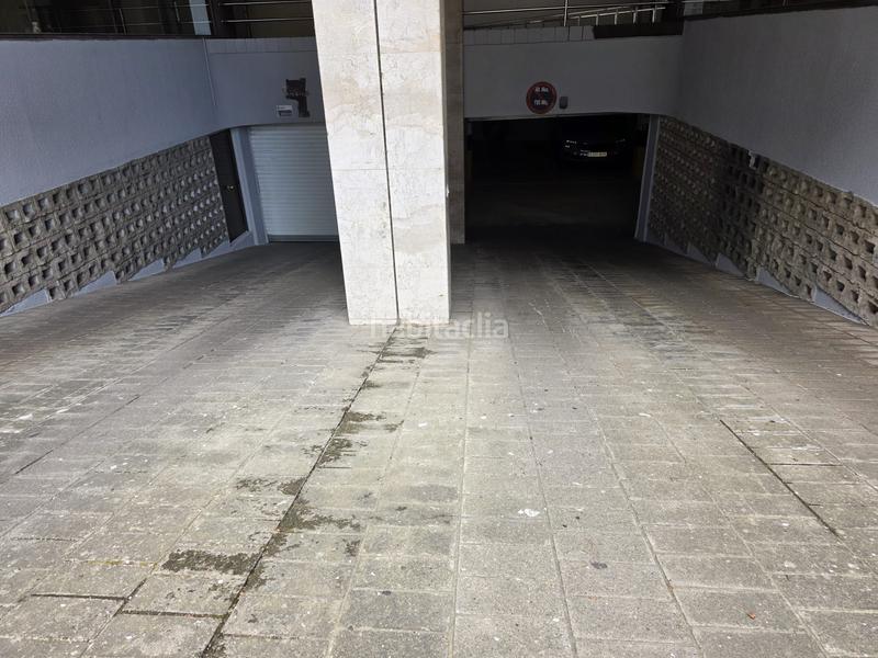 Foto f960e659-bafc-43f2-abf0-fb48d559b0f6. Aparcament cotxe a Fenals Platja d´Aro