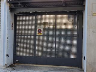 Aparcament cotxe  Riera. Plaza de parquing en el centro