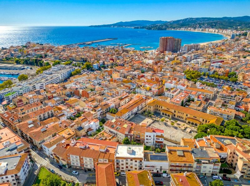 Foto 293d1f50-b785-4819-bd02-cf37442b5ded. Pis amb calefacció a Centre Palamós