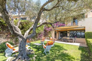 Casa adossada a Llafranc. Casa con licencia turística  magnífica casa con vistas al mar en
