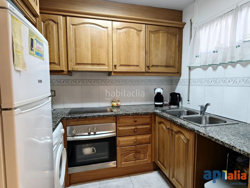 Foto 6556fe67-9805-4e6c-901f-4b95c5d462b2. Apartament amb aparcament piscina a Poble Calonge