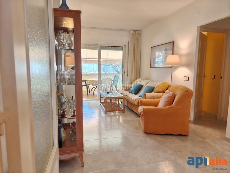 Foto 956c6a5e-830e-4ad5-9baa-a39404b5eafa. Apartament amb aparcament piscina a Poble Calonge