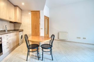Apartament a De sant ramon 51. Piso funcional con plaza de parking en el centro.sant feliu de g