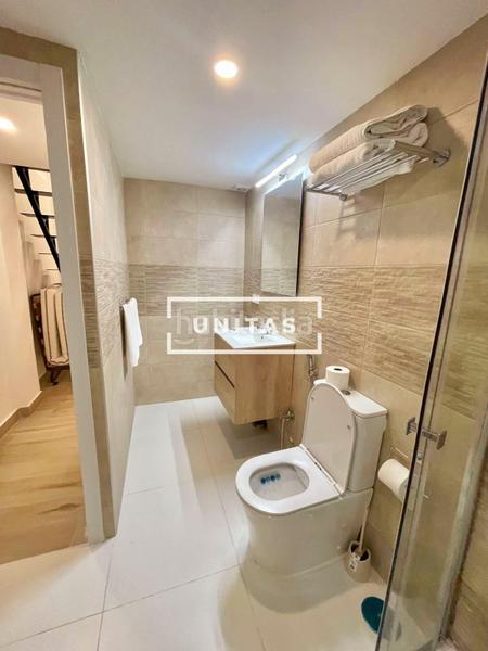 Foto ca54a24c-e97b-4471-9c14-574963f4f669. Local comercial a Carolinas Bajas Alicante