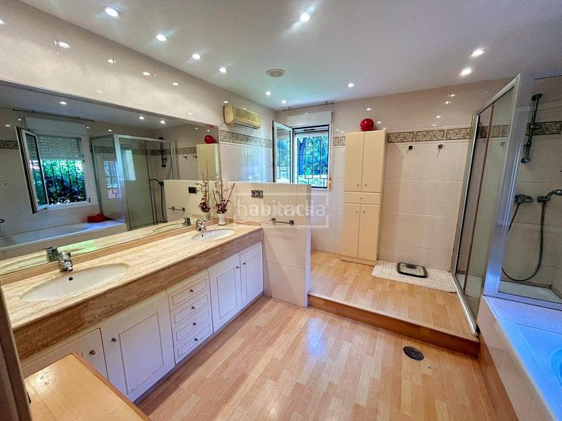 Foto 15ef28b2-0f4f-425f-b764-9e0e0c486e9d. Chalet mit heizung parking pool in Santa Faz Alicante