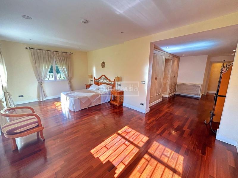 Foto 19c6c8c3-fcf0-4566-b9cb-e6592c2af41c. Chalet mit heizung parking pool in Santa Faz Alicante