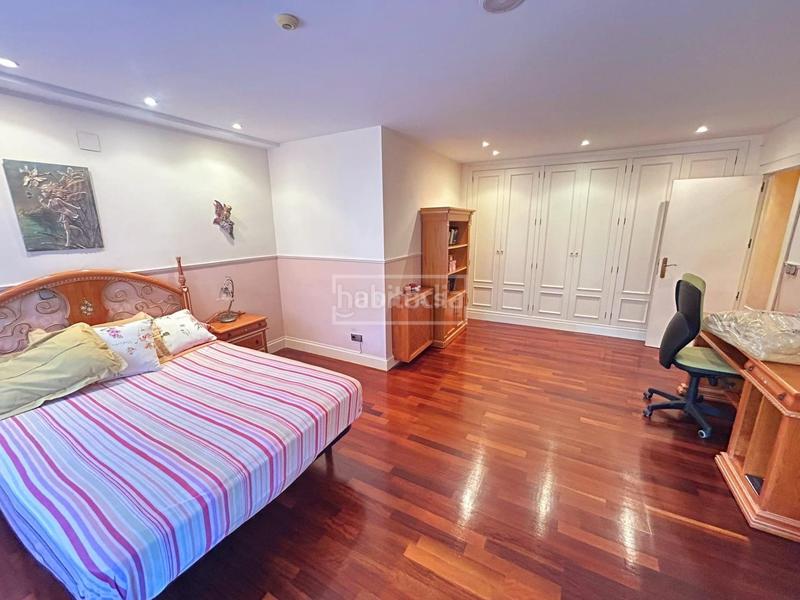 Foto 318b877b-f3cd-49db-95c7-4ca1bb891ec6. Chalet mit heizung parking pool in Santa Faz Alicante