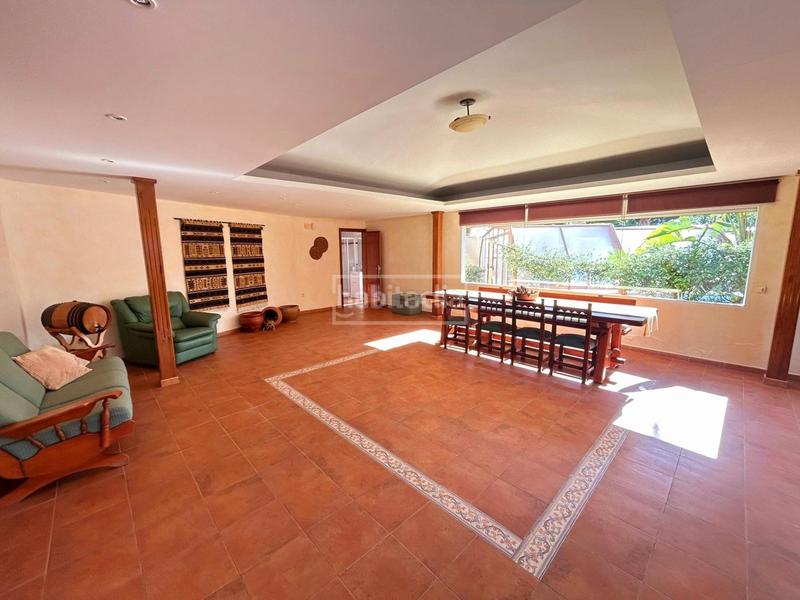 Foto 44d24777-4520-46c0-8a7a-34dad256d70a. Chalet mit heizung parking pool in Santa Faz Alicante