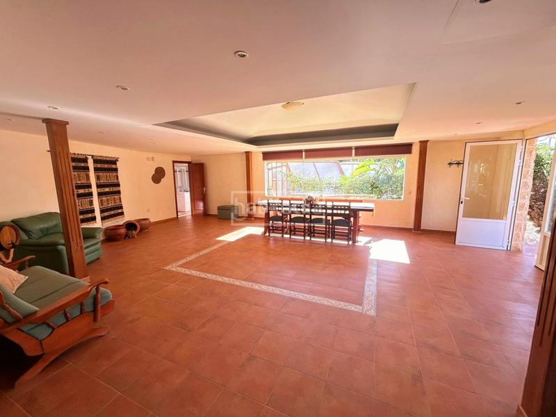 Foto 78c462d7-8648-4d86-93c9-718eb3ff8f4c. Chalet mit heizung parking pool in Santa Faz Alicante