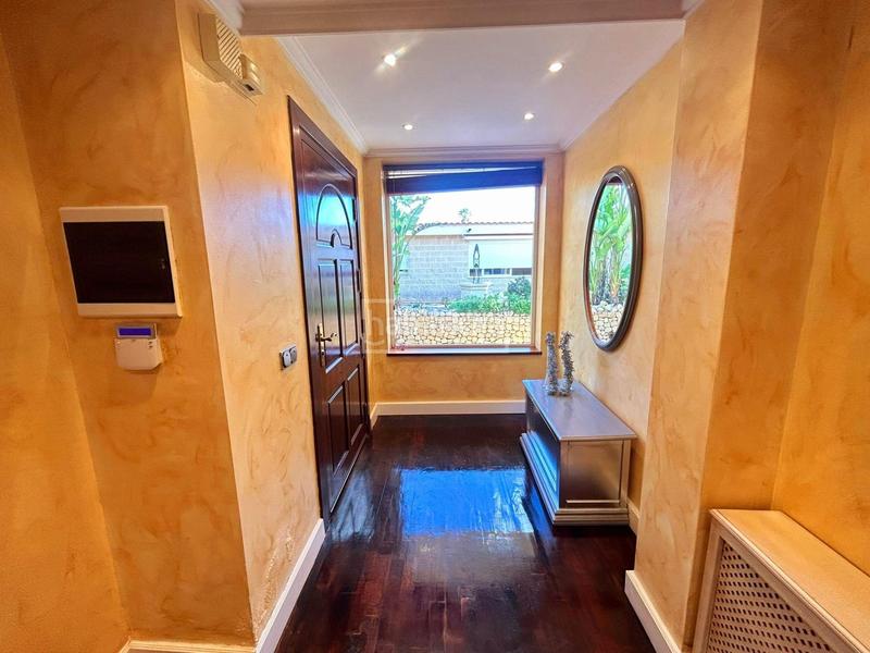 Foto f293c8f0-8507-425f-97b3-43e31616d9cb. Chalet mit heizung parking pool in Santa Faz Alicante