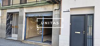Lloguer Local Comercial a San Antón. Se alquila local comercial en la plaza santa teresa, panteon de
