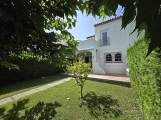 Maison à Torre Vella - Torre Gran - Les Dunes. Característica casa situada en la tranquila urbanización santa c